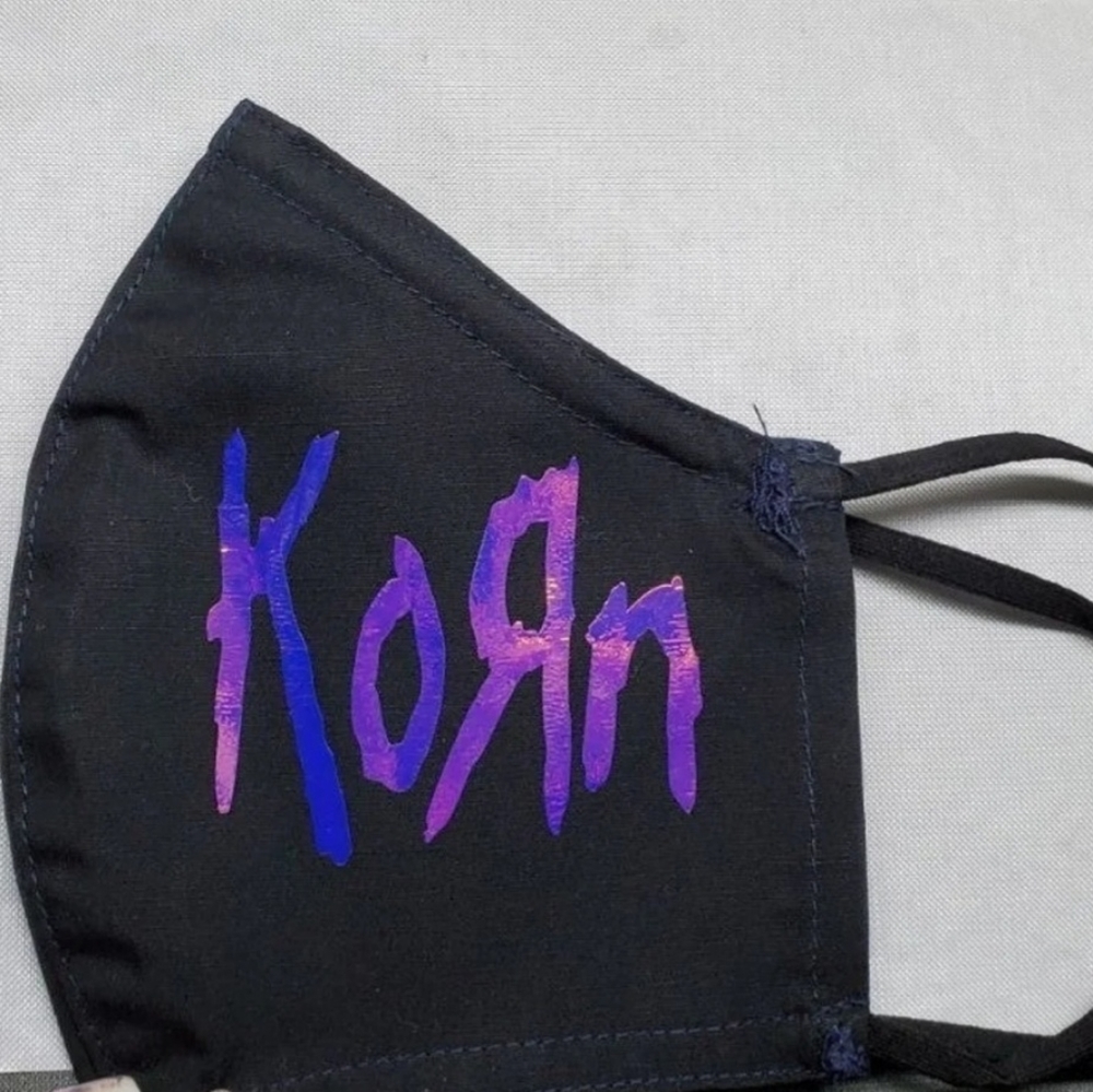 KORN facemask moonlight pearl halographic
